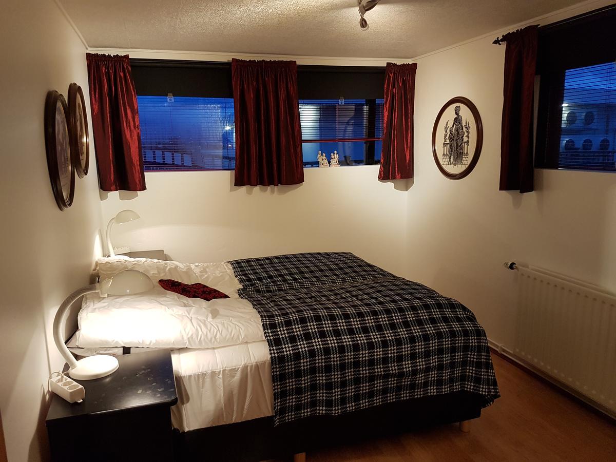 Holiday Guesthouse スティッキスホールムル エクステリア 写真